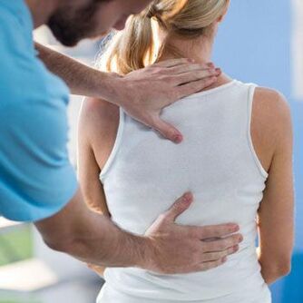 Posture appropriée comme prévention de l'ostéochondose thoracique